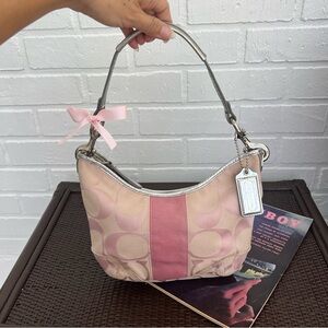 2K Coach Signature Striped Soho Hobo Purse 💗